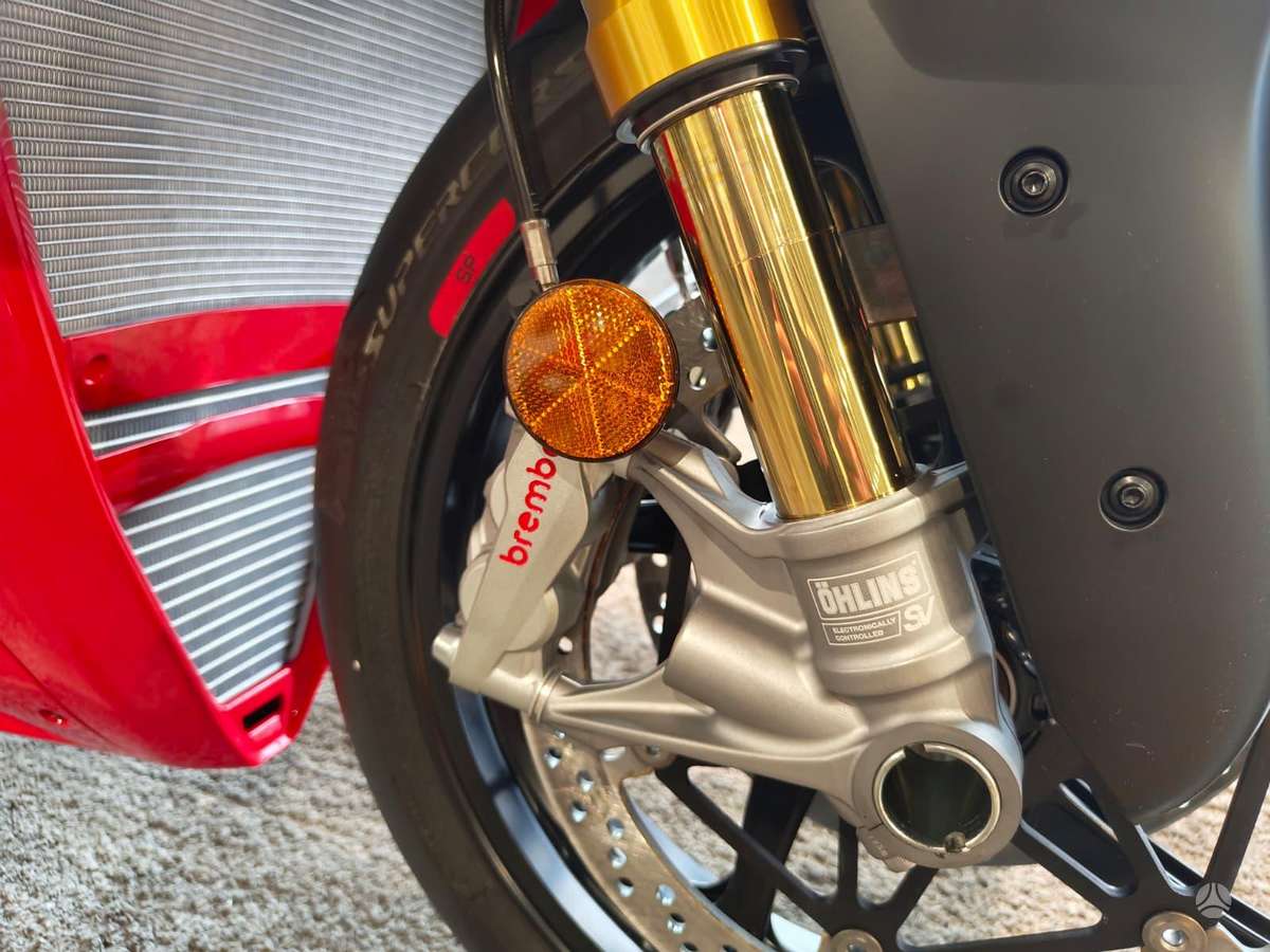 Ducati Panigale 1103cc, спортбайки / superbikes