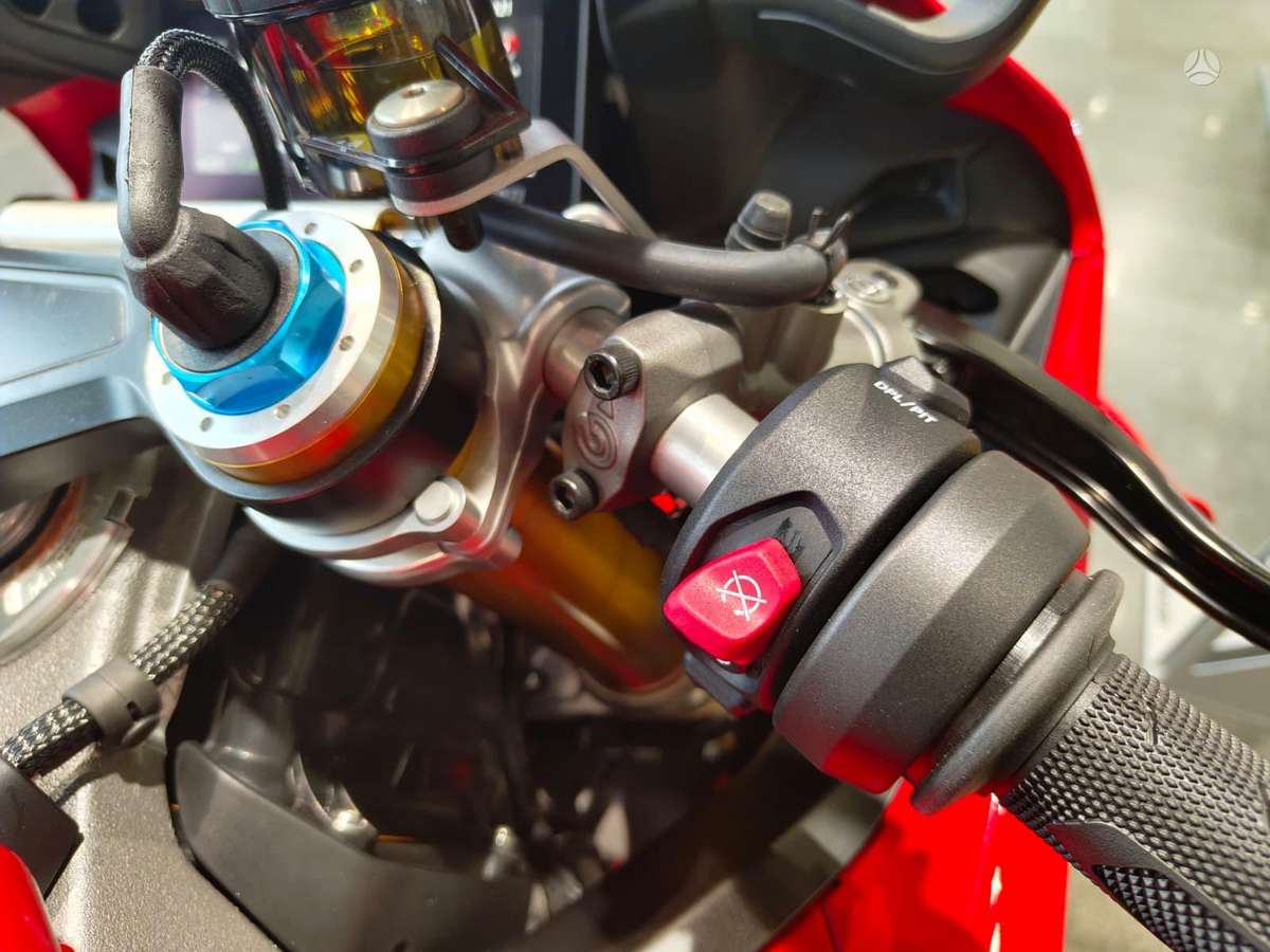 Ducati Panigale 1103cc, спортбайки / superbikes
