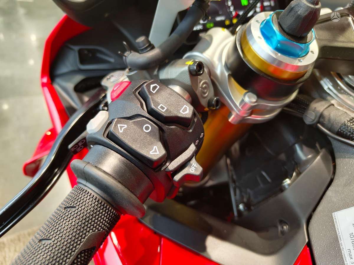 Ducati Panigale 1103cc, спортбайки / superbikes