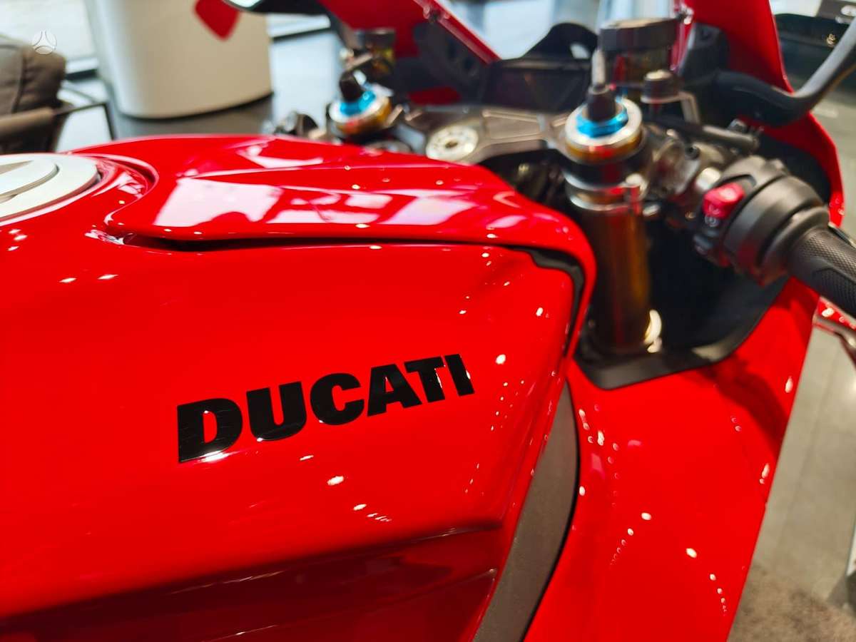 Ducati Panigale 1103cc, спортбайки / superbikes