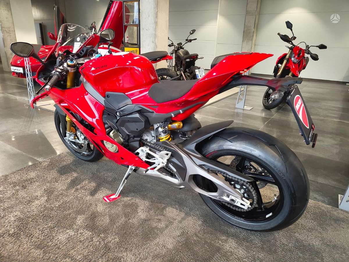 Ducati Panigale 1103cc, спортбайки / superbikes