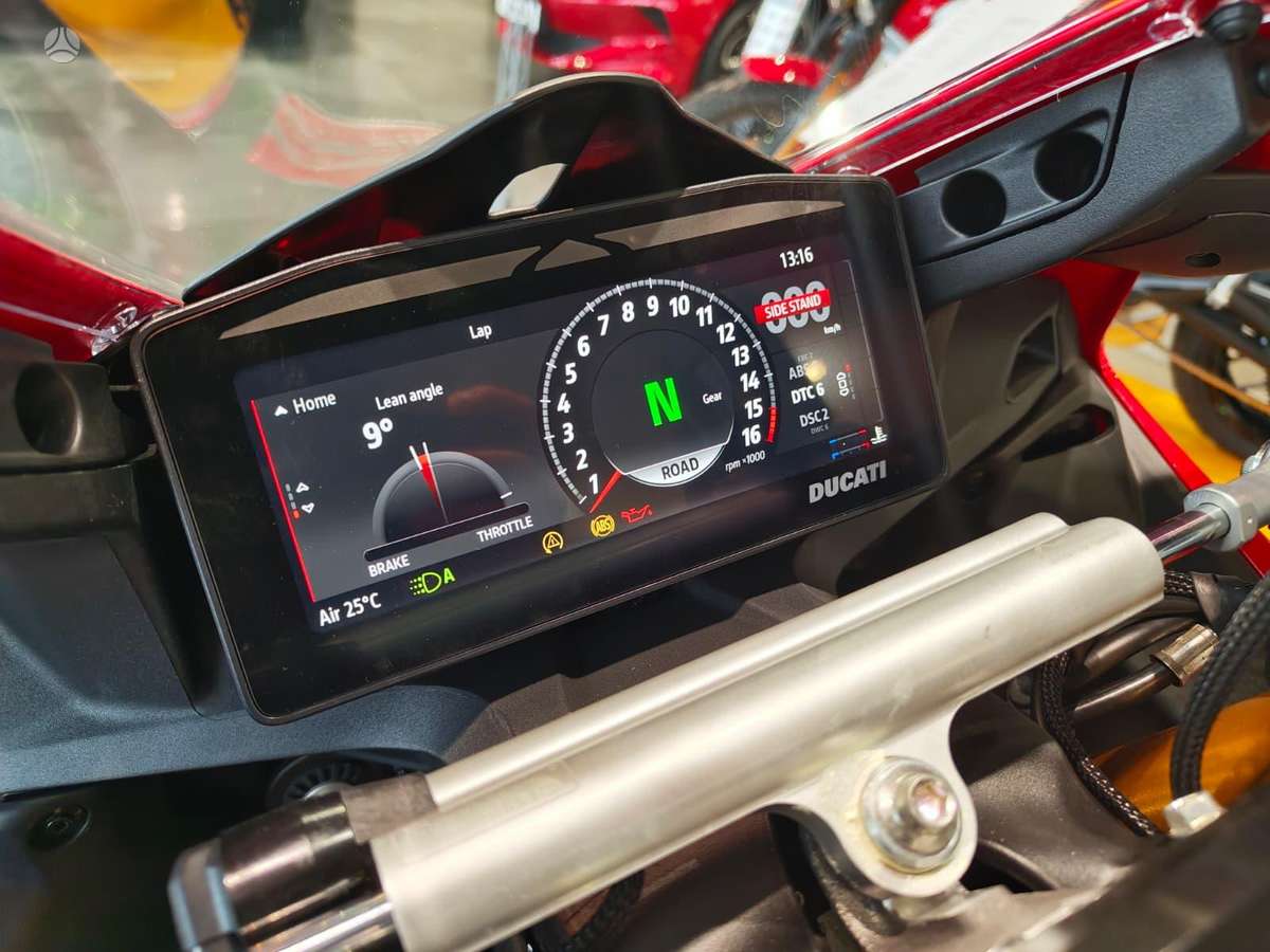 Ducati Panigale 1103cc, спортбайки / superbikes