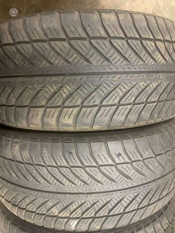 Goodyear, universalios 245/45 R18
