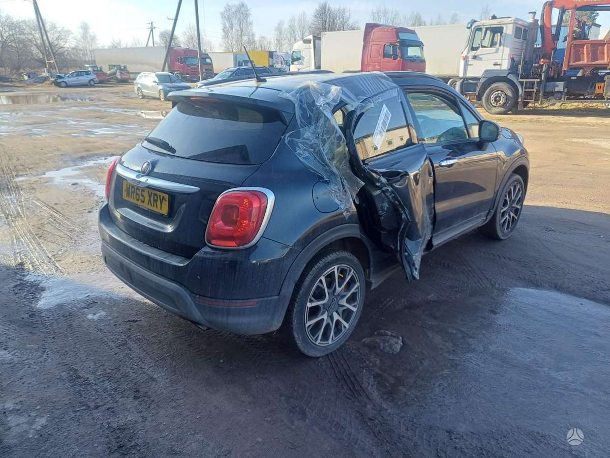 Fiat 500X for parts. Engine code 55260384 color code 601