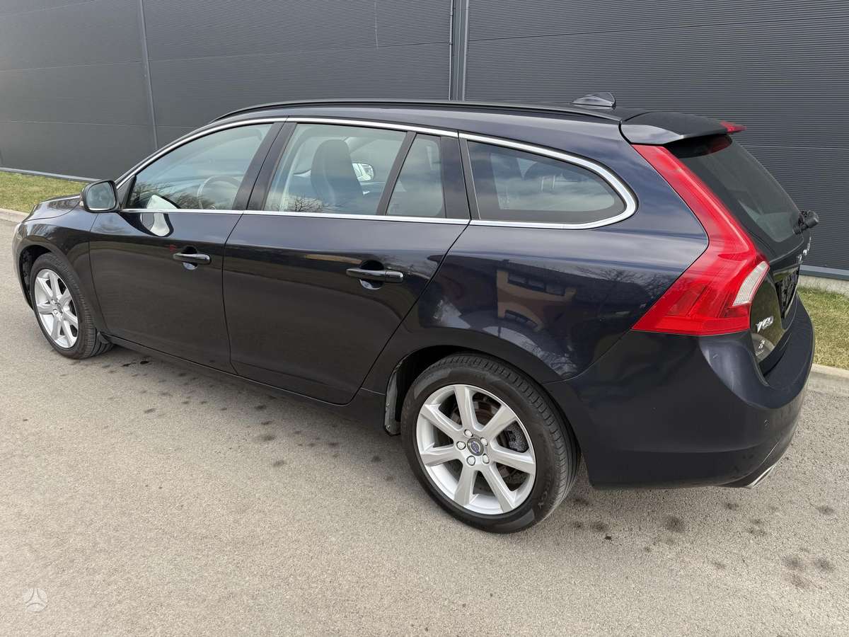 Volvo V60, Универсал