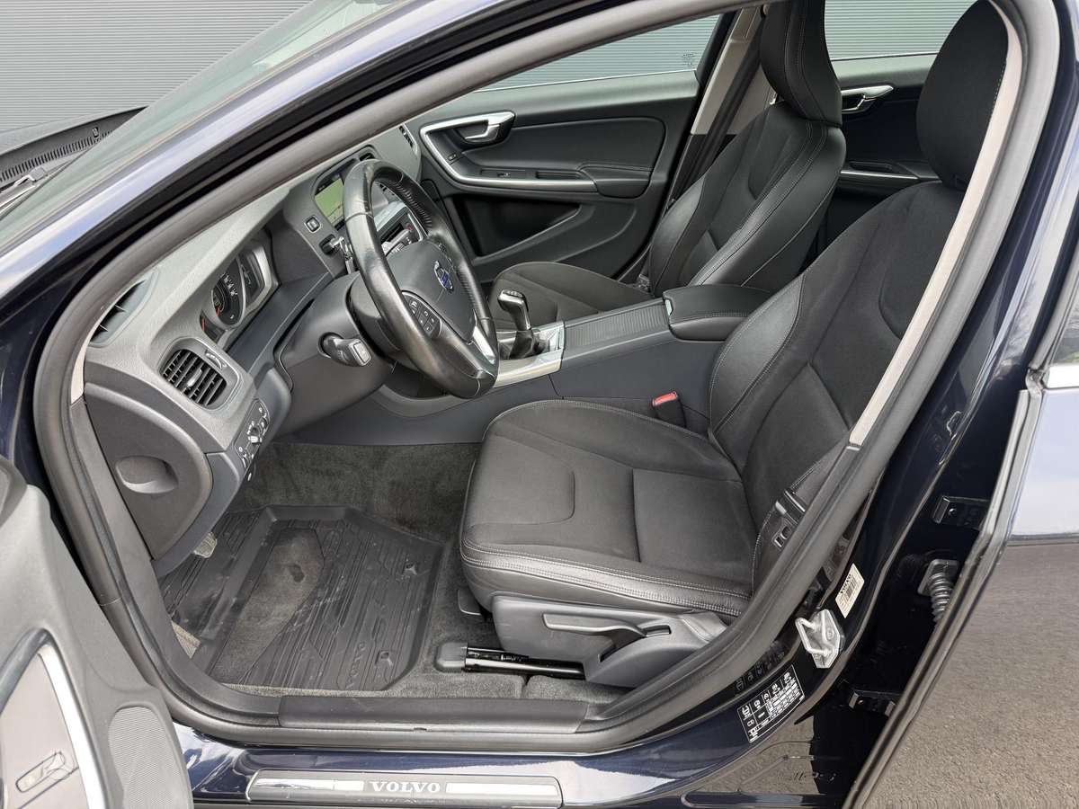 Volvo V60, Универсал