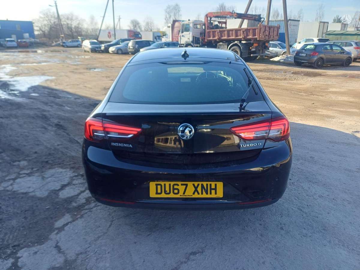 Opel Insignia dalimis. Engine code b16dth gearbox code mgx color code z