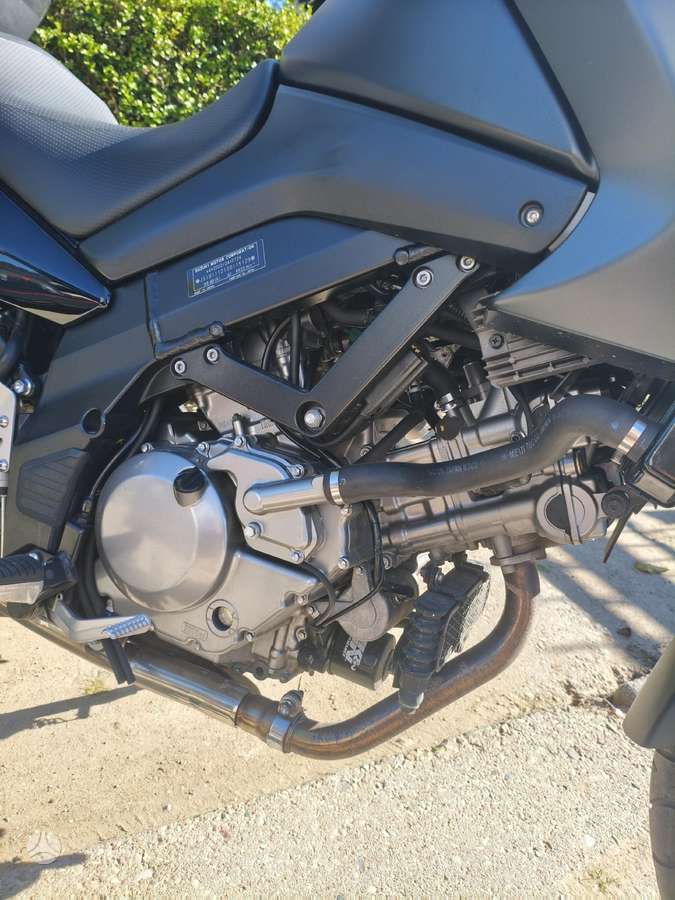 Suzuki DL (V-Strom) 650cc, enduro / adventure