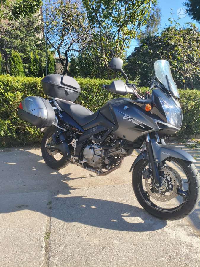 Suzuki DL (V-Strom) 650cc, enduro / adventure