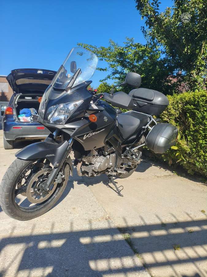 Suzuki DL (V-Strom) 650cc, enduro / adventure