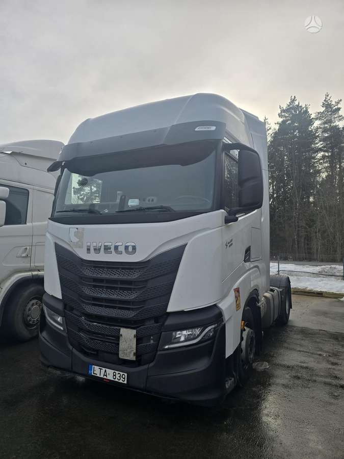Iveco AS440 ST S WAY, double sleeper