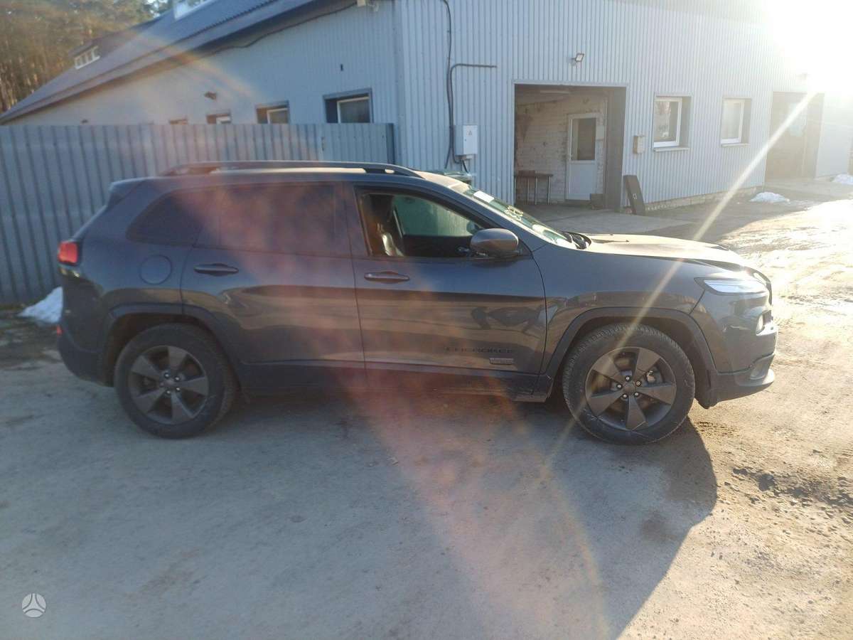 Jeep Cherokee dalimis. Engine code ebv color code pau granite crystal me