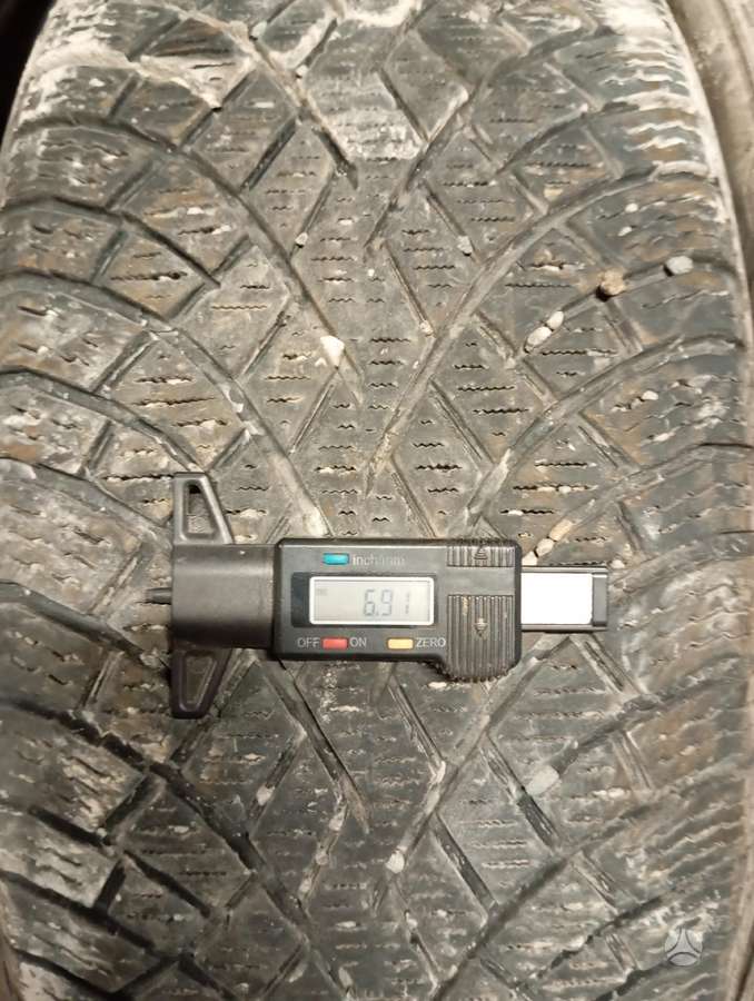 Nokian, зимние 235/50 R20
