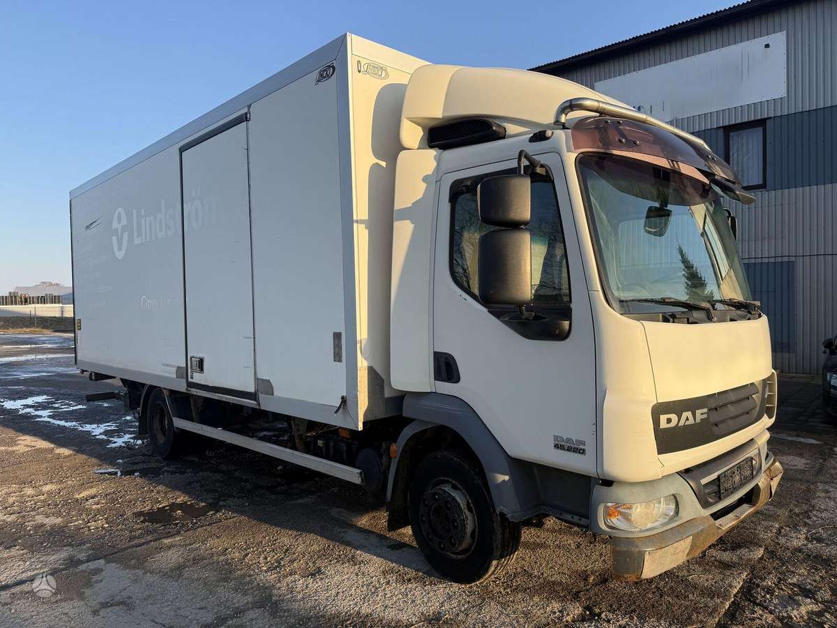 DAF LF 45.220, isothermal trucks