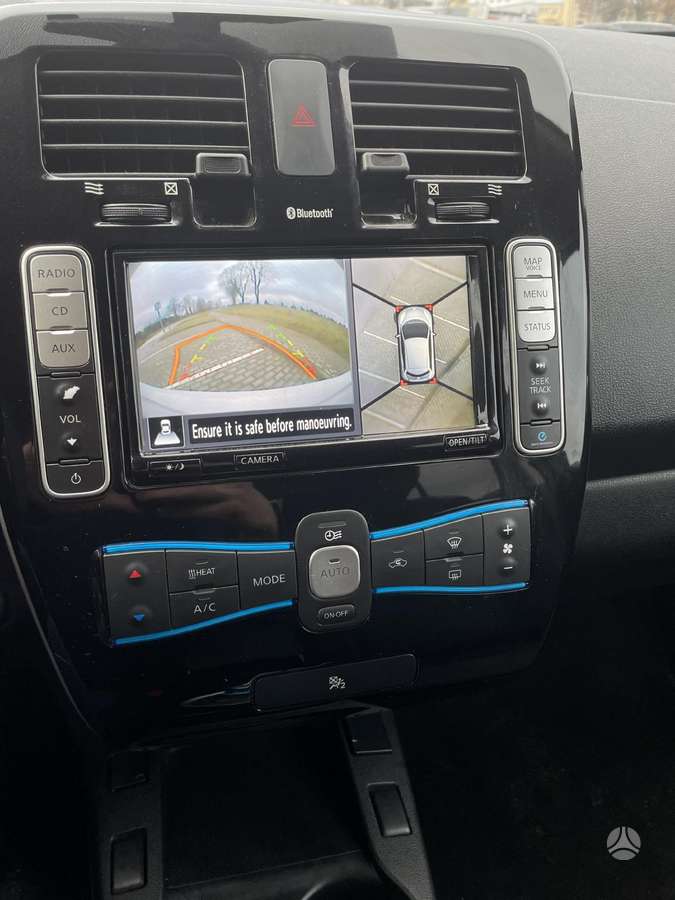 Nissan Leaf, 30 кВт·ч, Хэтчбек