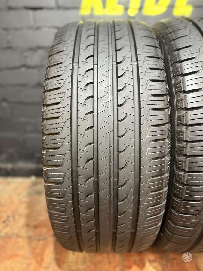 Goodyear Efficientgrip SUV 4x4, universalios 285/45 R22