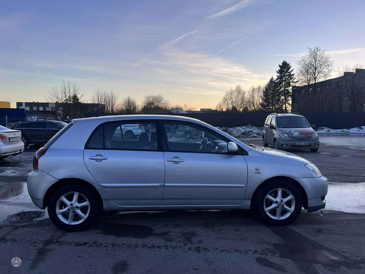 Toyota Corolla, 2.0 l., hatchback