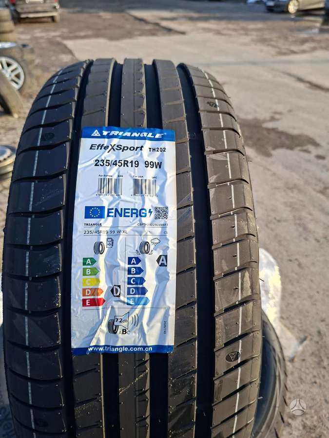 Triangle, vasaras 235/45 R19