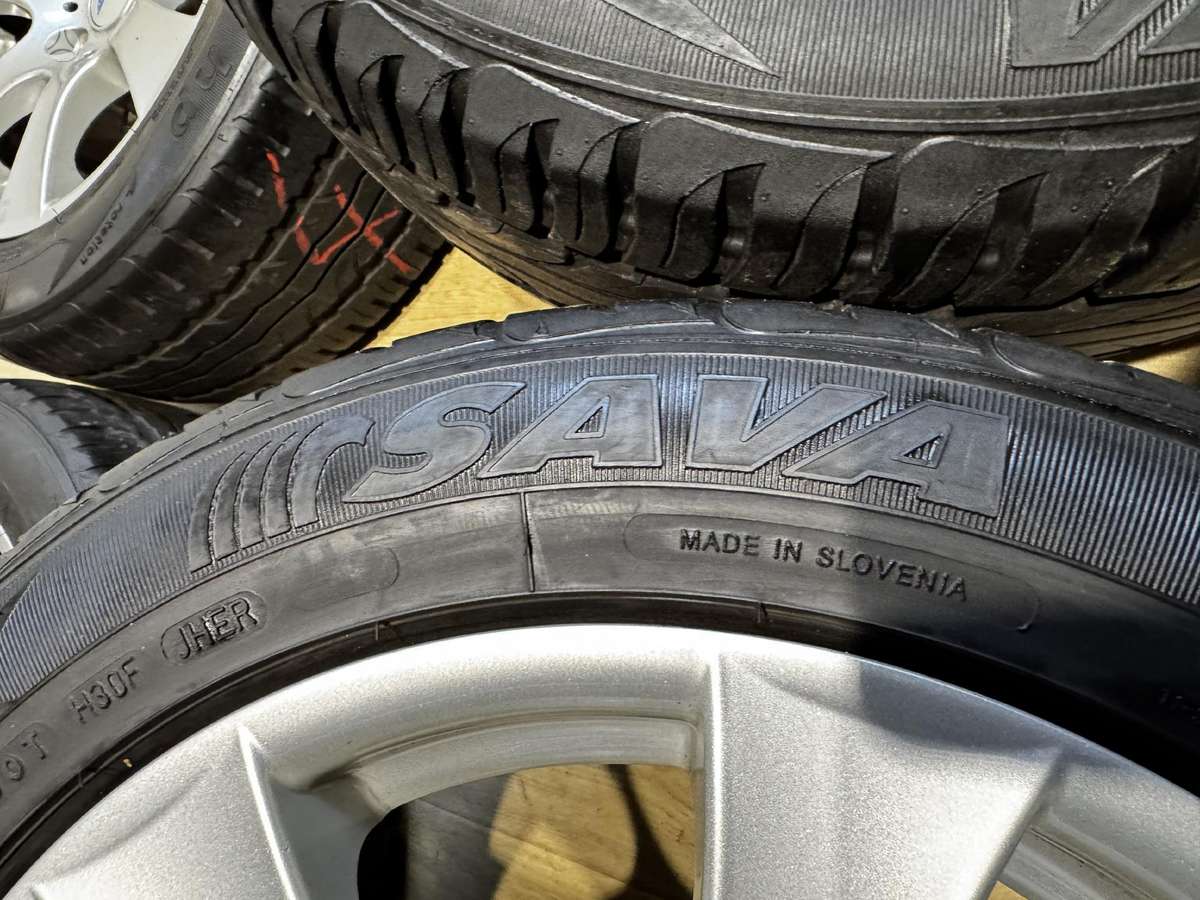 BMW E90 su padangomis, lengvojo lydinio, R16