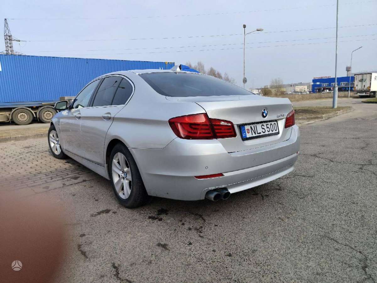 BMW 528, 2.0 l., Седан