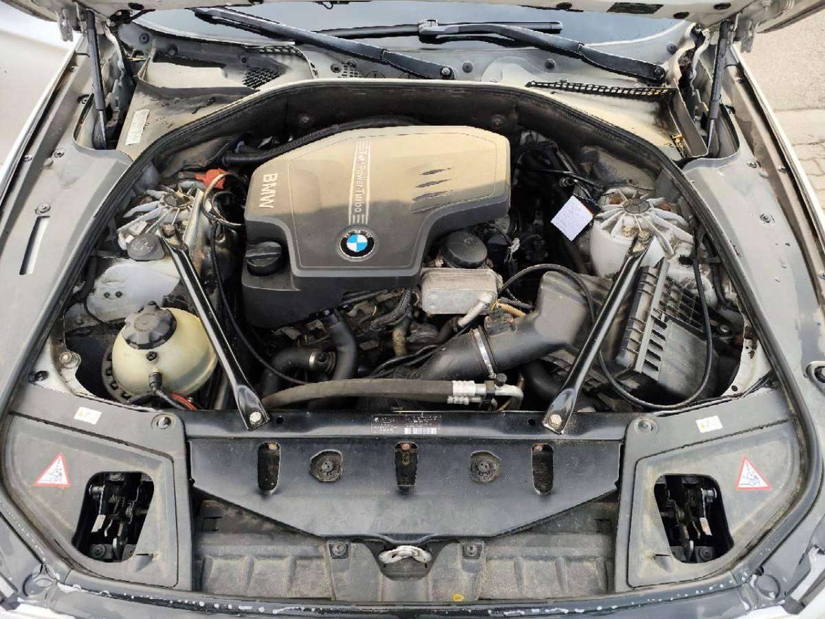 BMW 528, 2.0 l., Седан