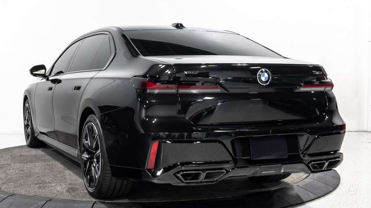 BMW 750, 4.0 l., Лимузин