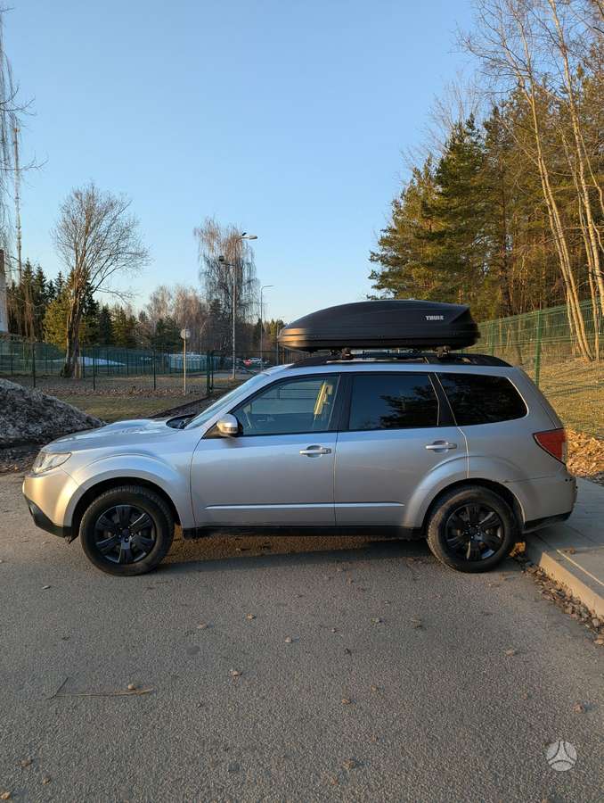 Subaru Forester, 2.0 l., off-road / crossover