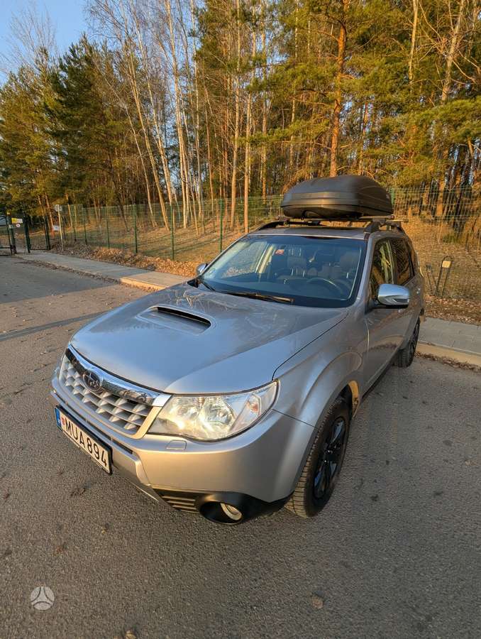 Subaru Forester, 2.0 l., off-road / crossover