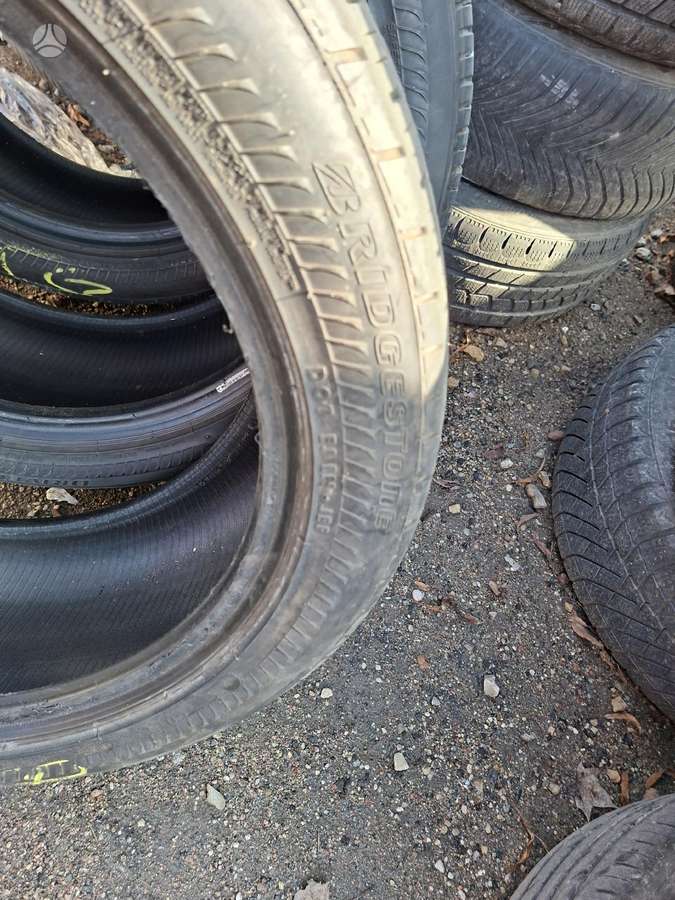 Bridgestone, summer 245/45 R19