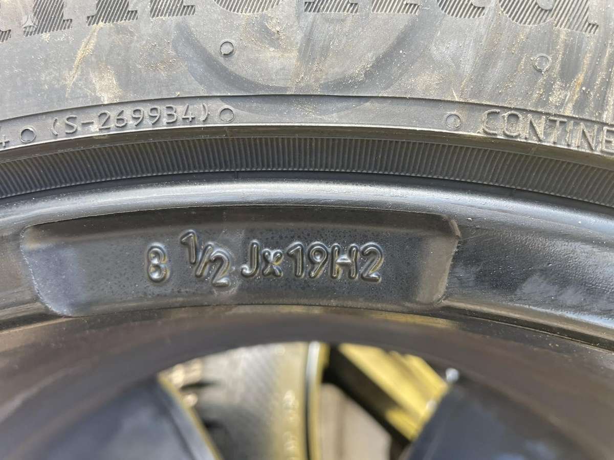 Dezent KG Black, light alloy, R19
