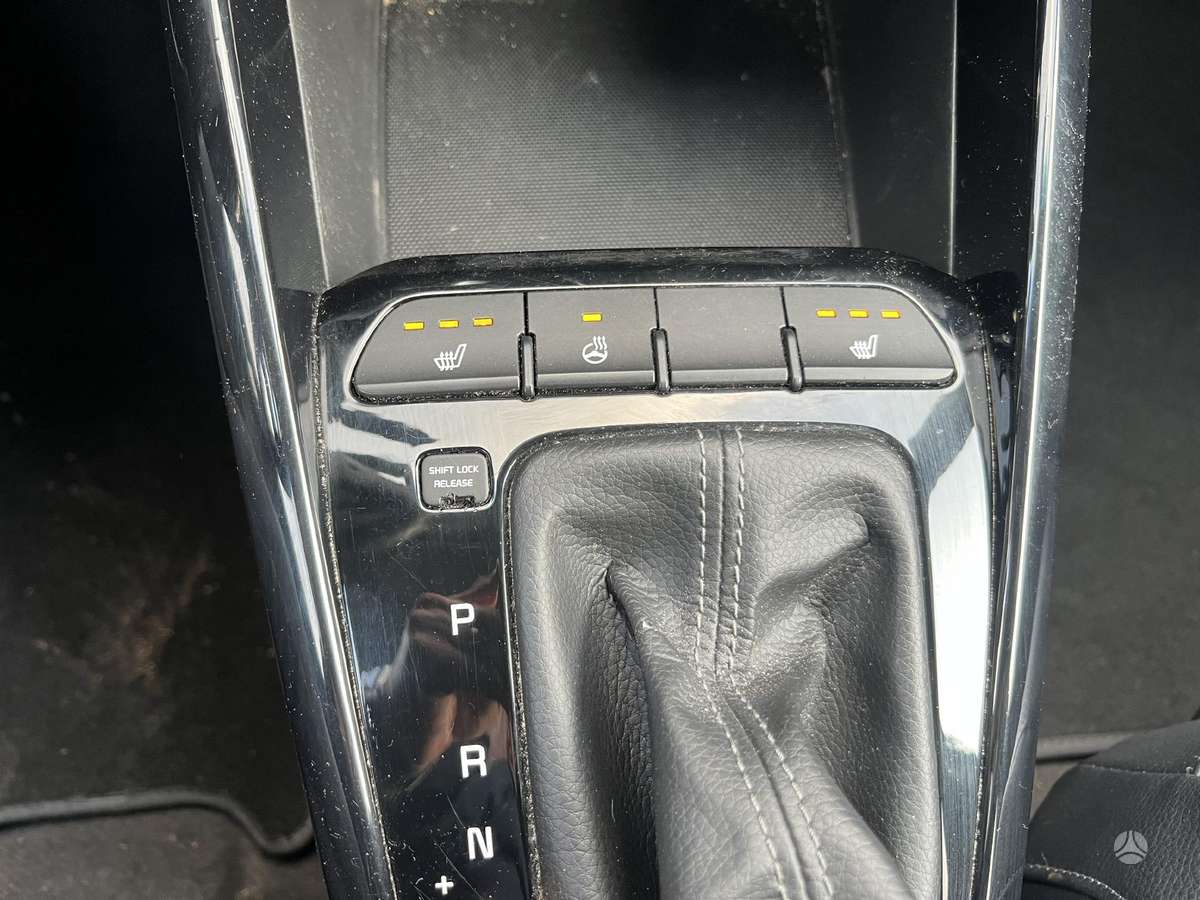 Kia Rio, 1.4 l., hatchback