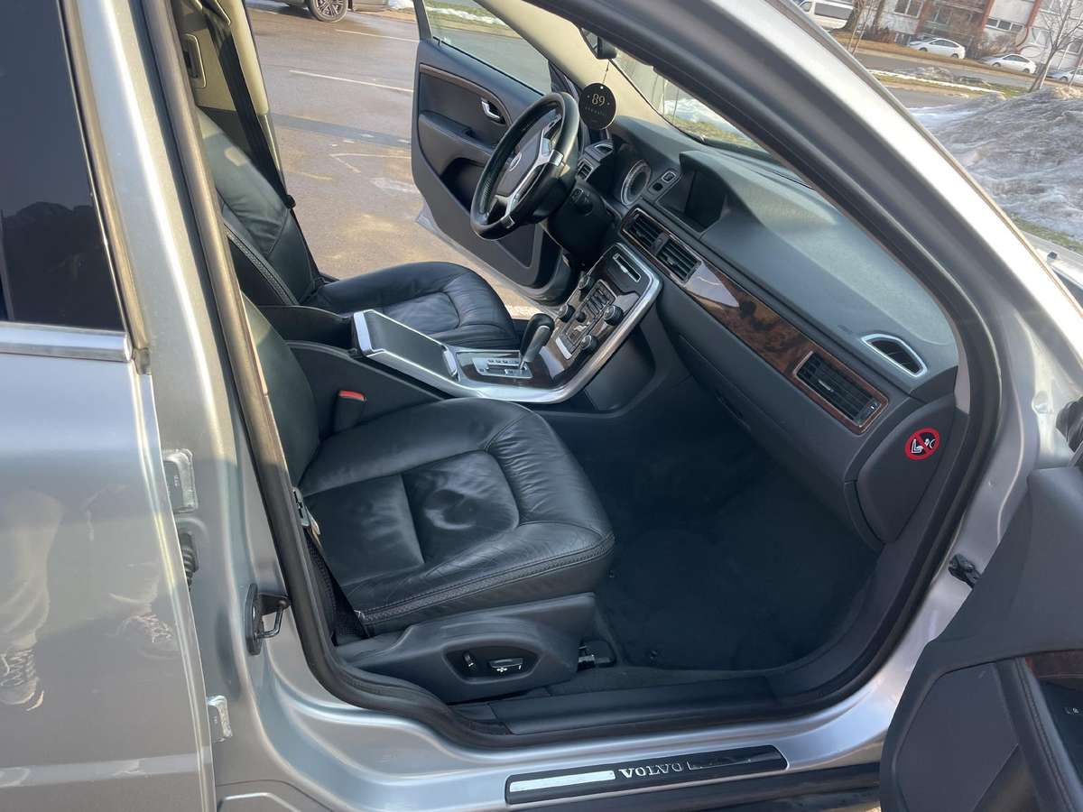 Volvo XC70, 3.2 l., Универсал