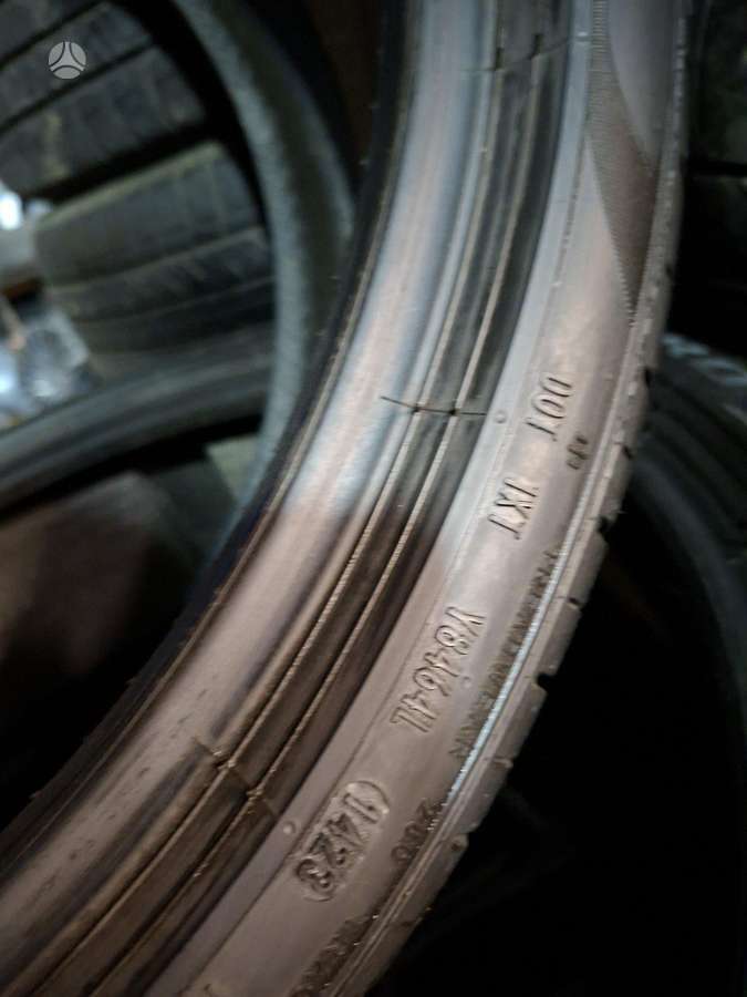 Pirelli P zero, vasaras 285/30 R21