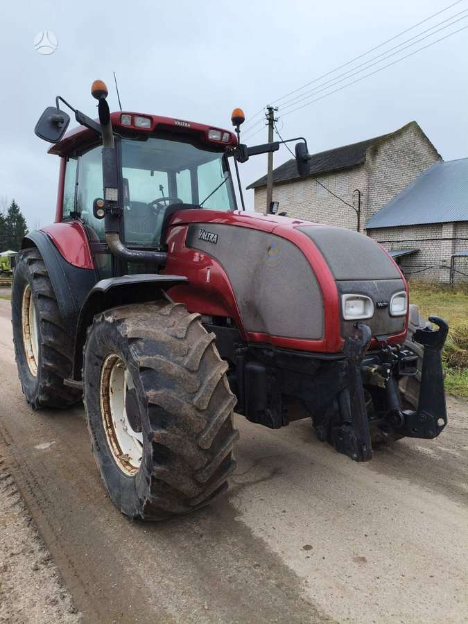 Valtra T150, tractors