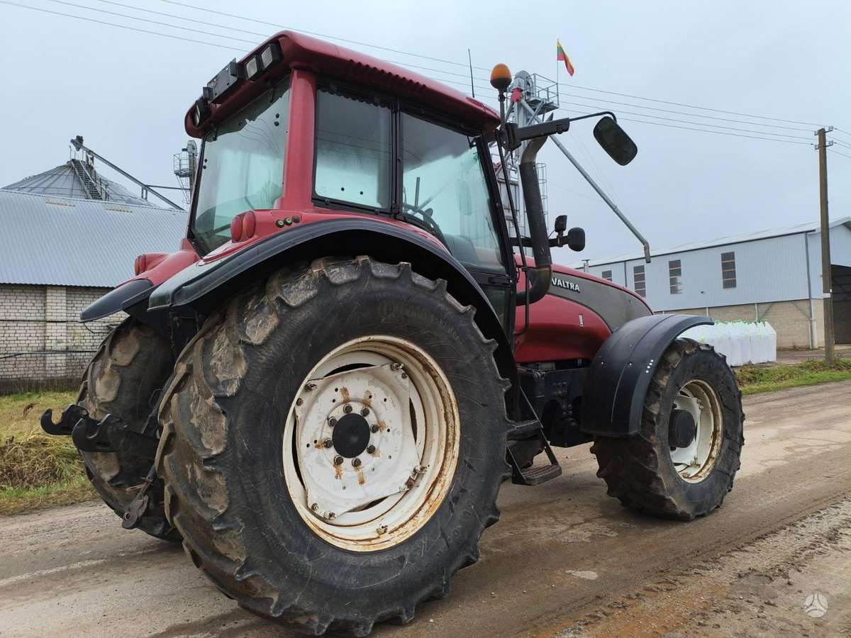 Valtra T150, tractors