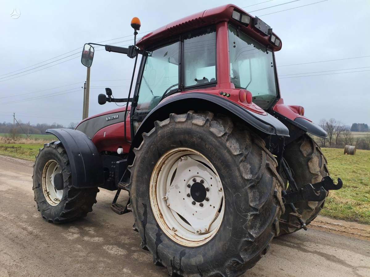 Valtra T150, tractors