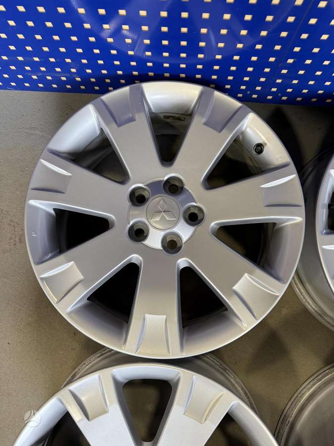 Mitsubishi, light alloy, R18