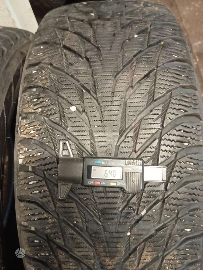 Nokian, зимние 225/55 R17