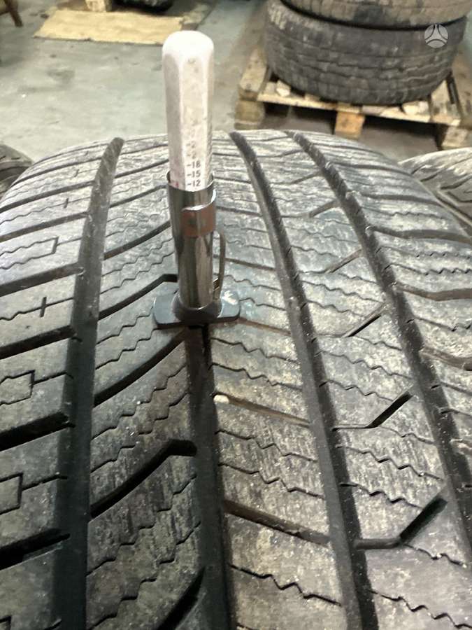 Rockblade, universalios 235/40 R19