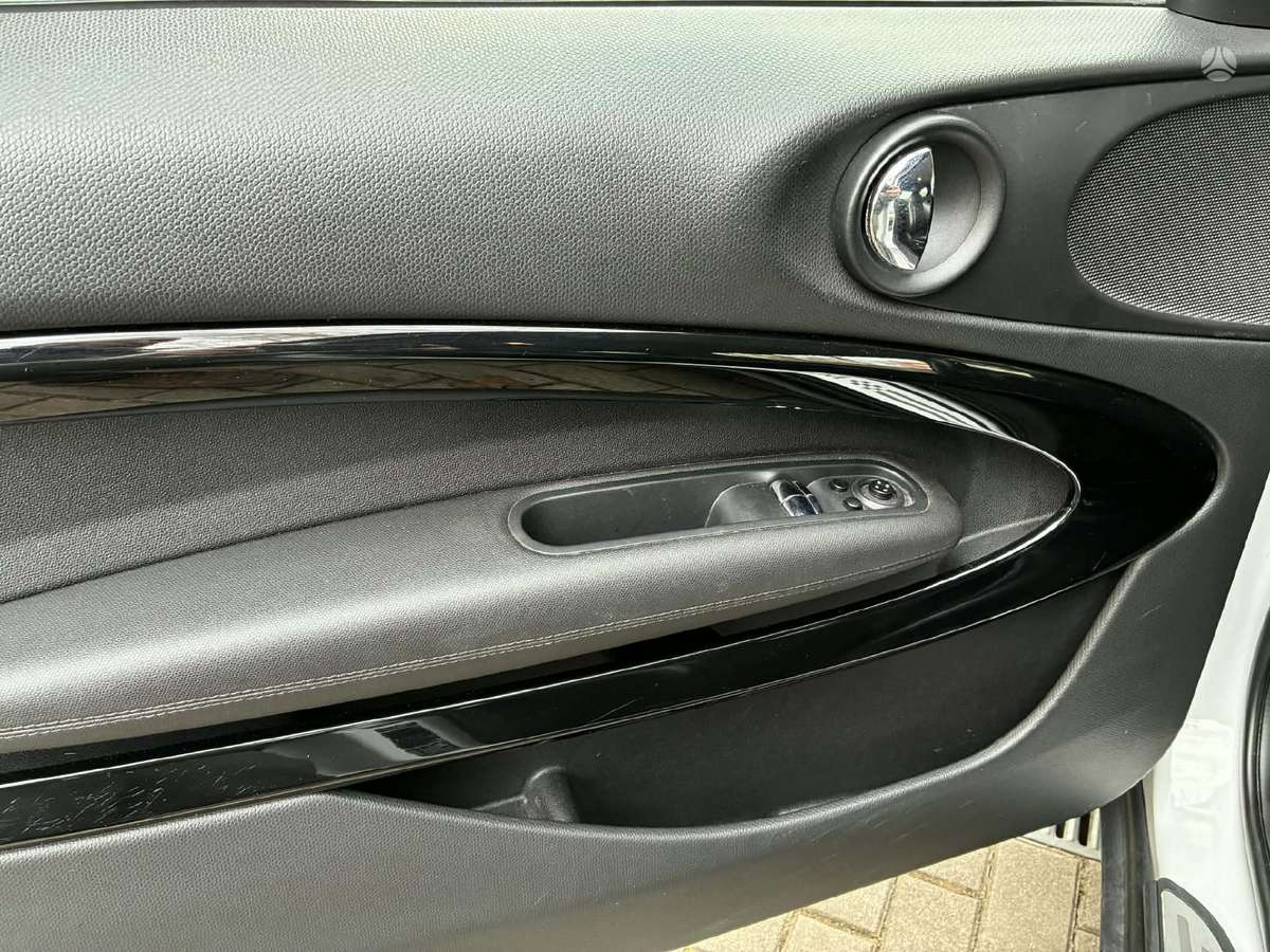 Mini Cooper SD, 2.0 l., hatchback