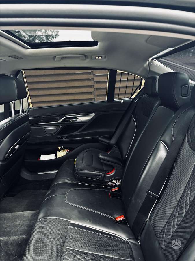 BMW 740, 3.0 l., sedanas