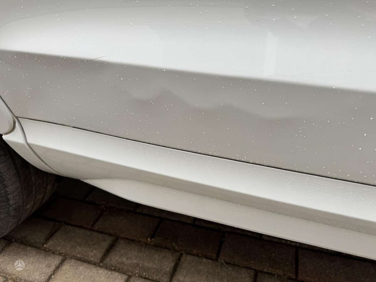 Audi Q3, 2.0 l., off-road / crossover