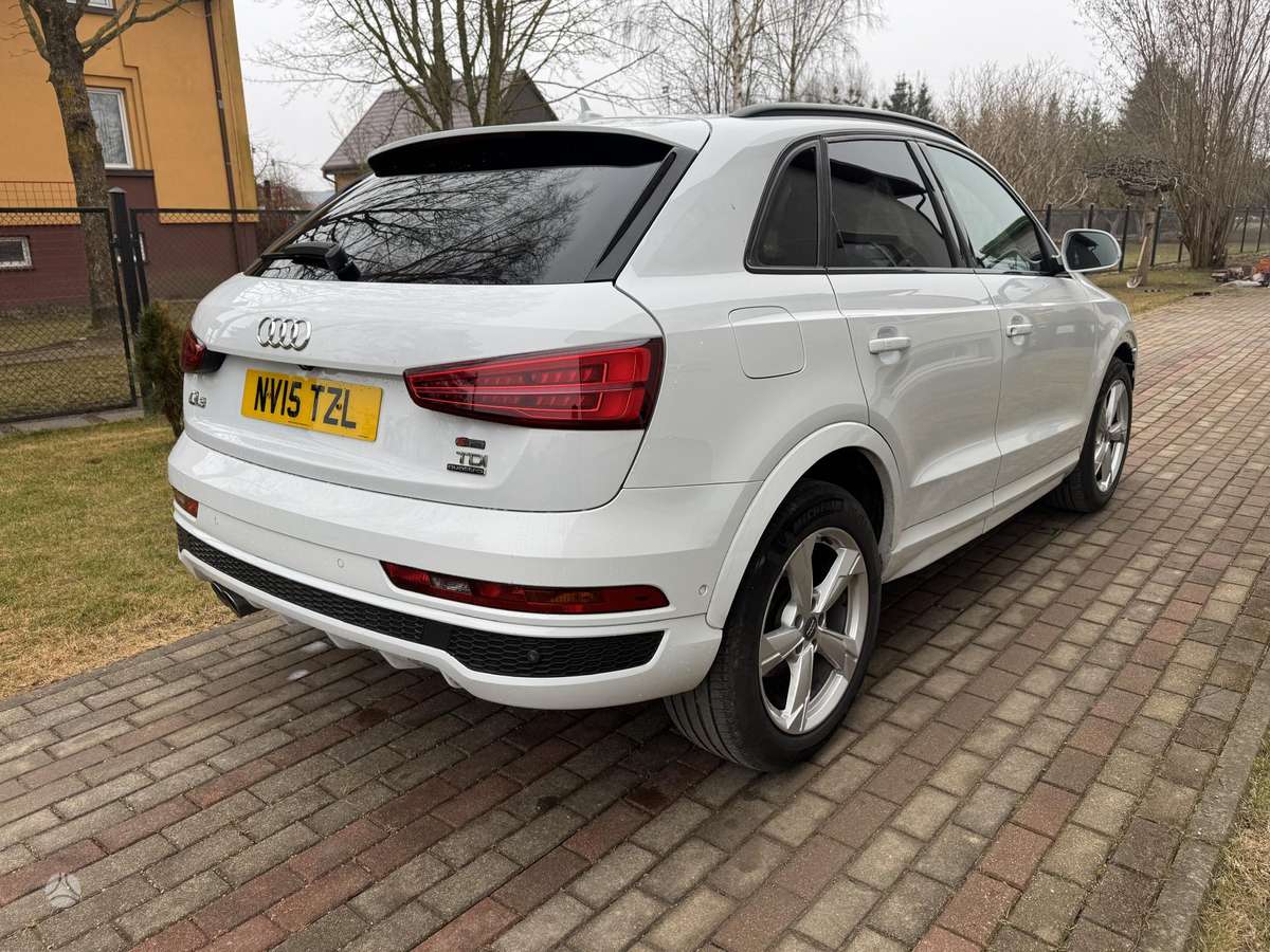 Audi Q3, 2.0 l., off-road / crossover
