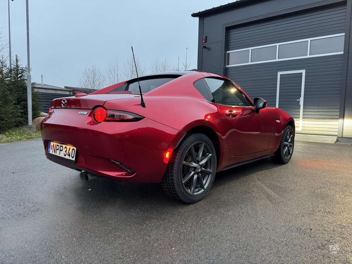 Mazda MX-5, 2.0 l., convertible