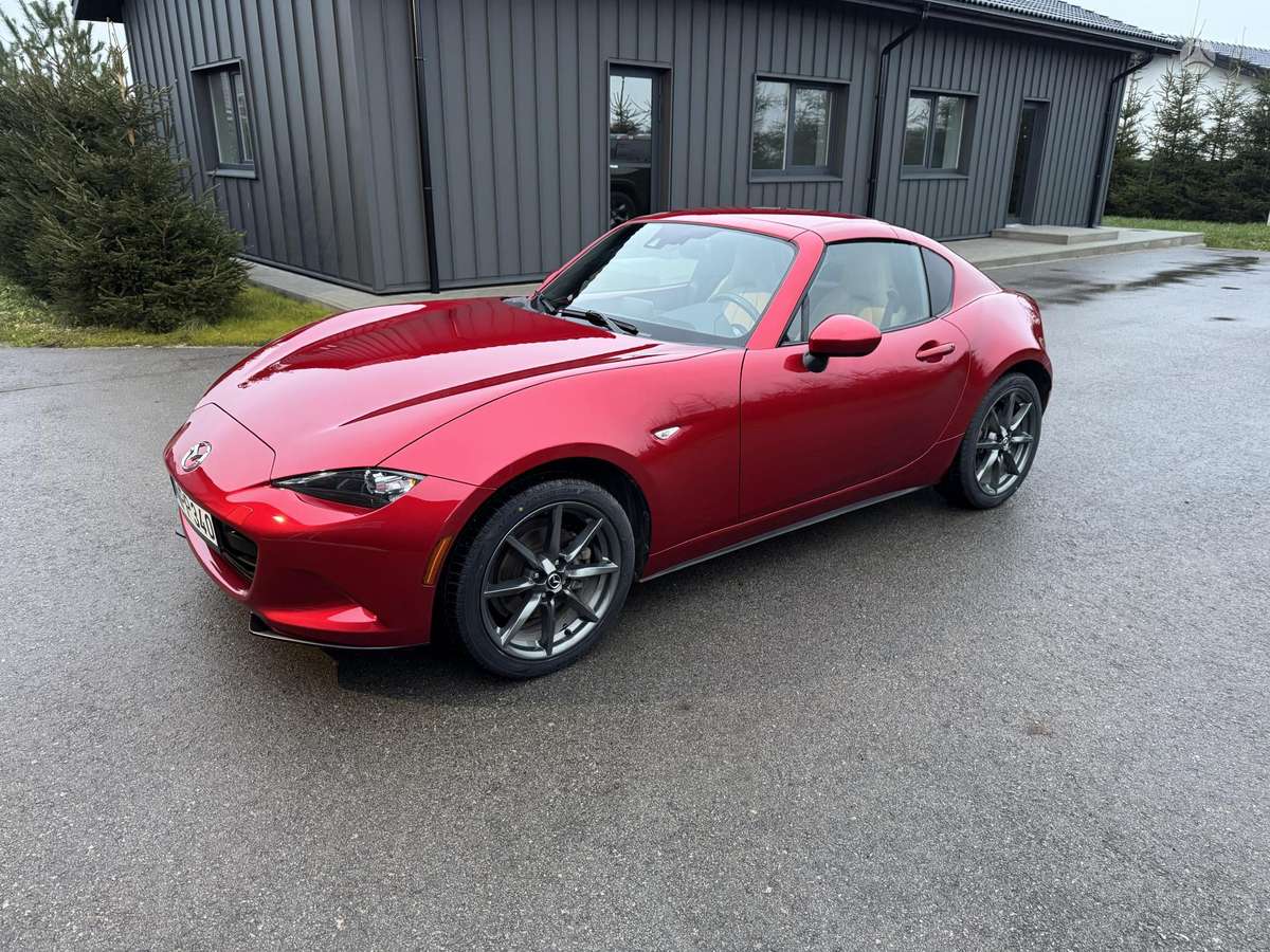 Mazda MX-5, 2.0 l., convertible