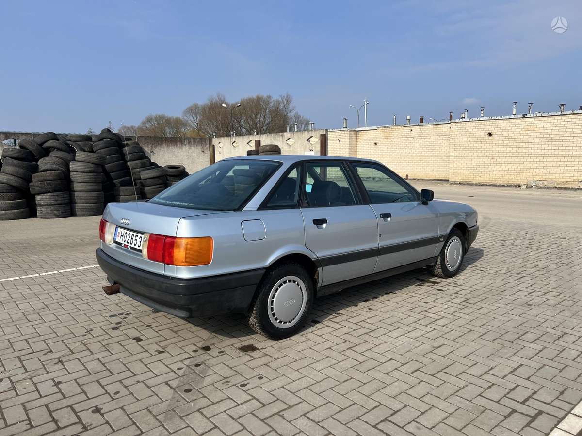 Audi 80, 1.8 l., Седан