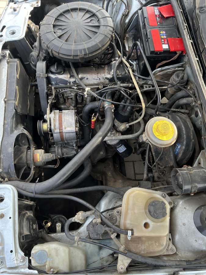 Audi 80, 1.8 l., Седан