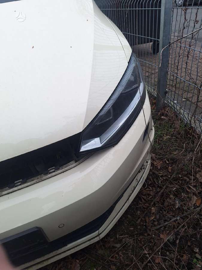 Volkswagen Touran - 6
