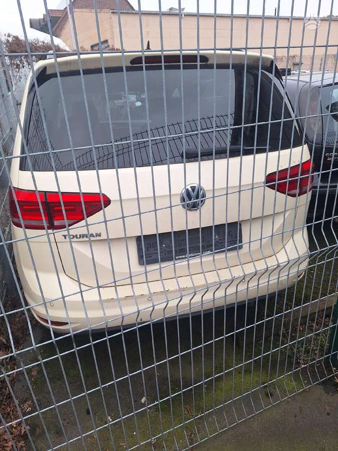 Volkswagen Touran - 7