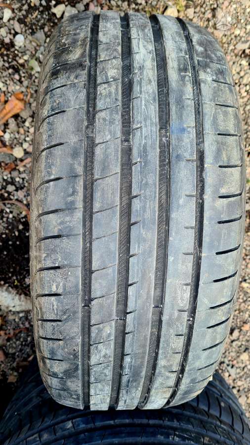 Goodyear, летние 225/40 R19